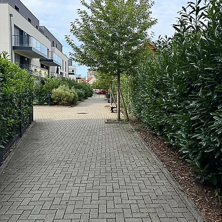 Appartement Little Garden - Au Calme, Velos Et Parking Prive *